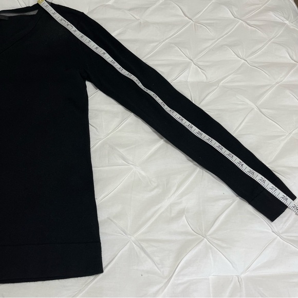 Saks Fifth Avenue Silk Cashmere V Neck Sweater - Picture 8 of 9